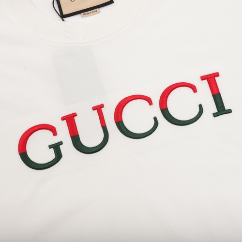 Gucci red and green three-dimensional embroidered ribbon short sleeves